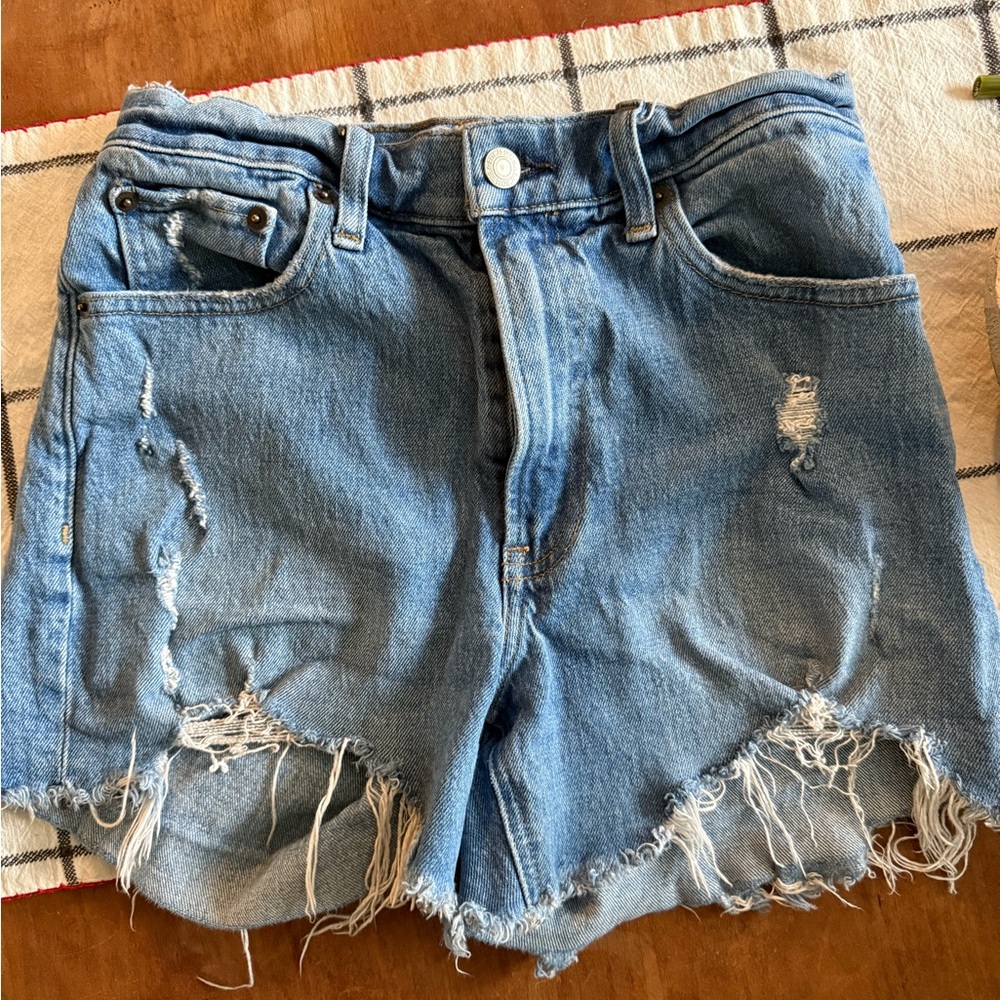 Abercrombie mom shorts size 27/4